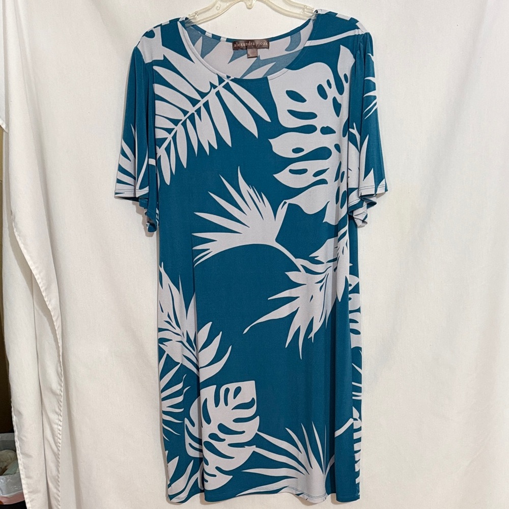 Alexandra + Oak Teal and White Leaf Print Dress, Size XL, NWOT, MAKE AN OFFER!!!